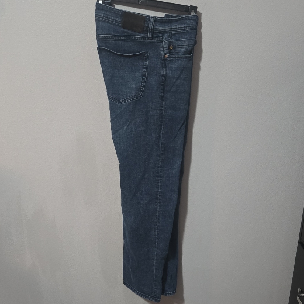 Liverpool Relaxed Straight Denim Jeans In Size 36x32. - Picture 2 of 12